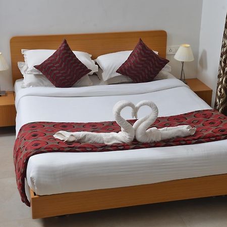 Sunkissed Plaza Hotel Calangute Ngoại thất bức ảnh