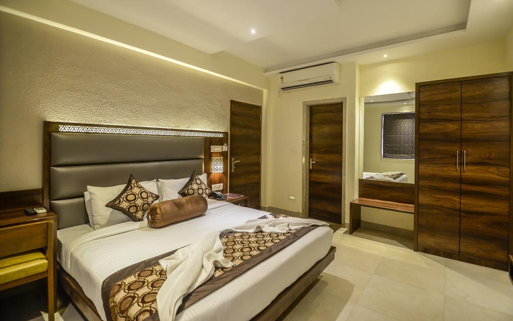 Sunkissed Plaza Hotel Calangute Ngoại thất bức ảnh