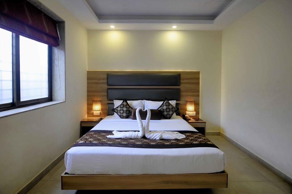 Sunkissed Plaza Hotel Calangute Ngoại thất bức ảnh