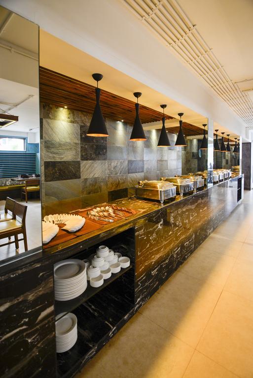 Sunkissed Plaza Hotel Calangute Ngoại thất bức ảnh