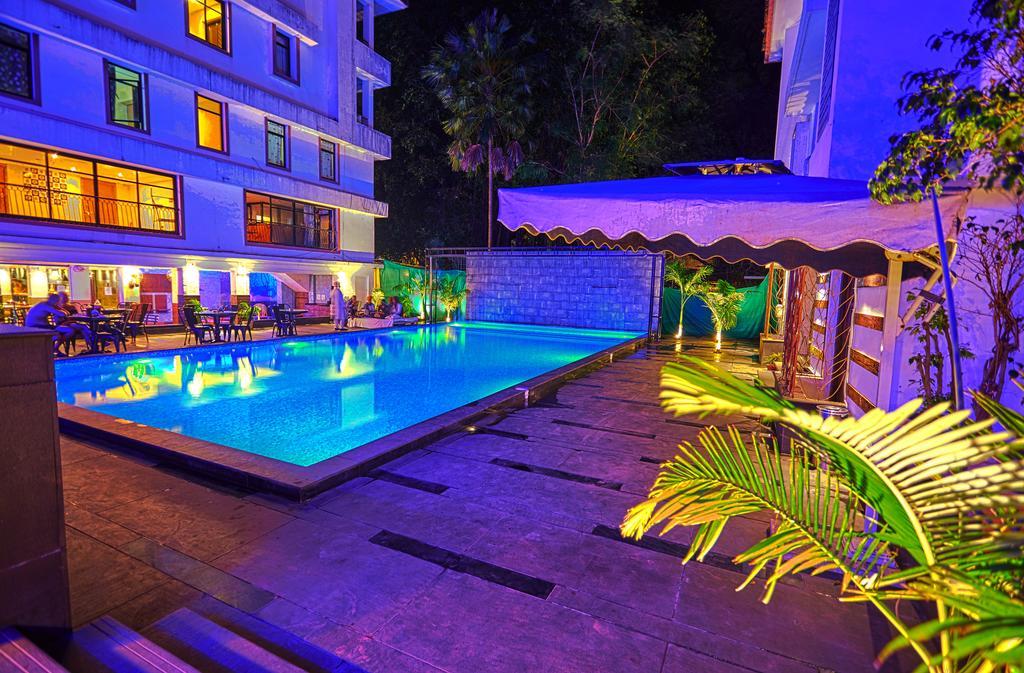 Sunkissed Plaza Hotel Calangute Ngoại thất bức ảnh