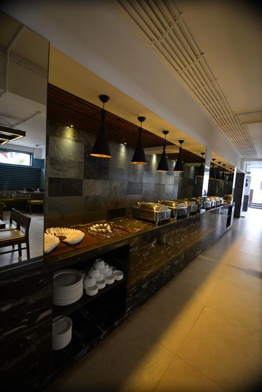 Sunkissed Plaza Hotel Calangute Ngoại thất bức ảnh