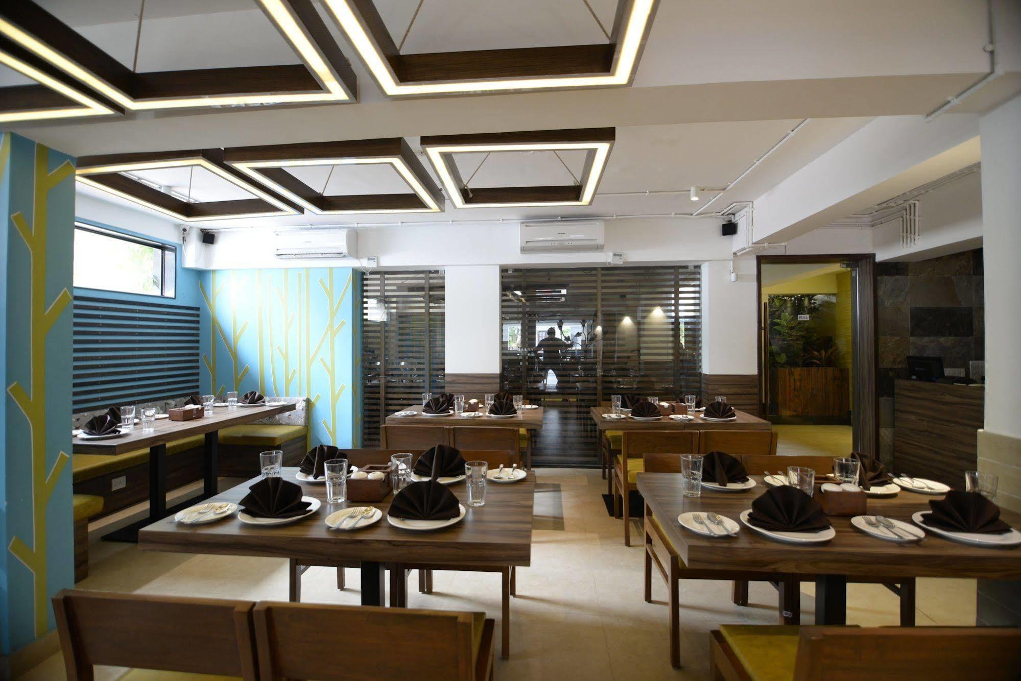 Sunkissed Plaza Hotel Calangute Ngoại thất bức ảnh