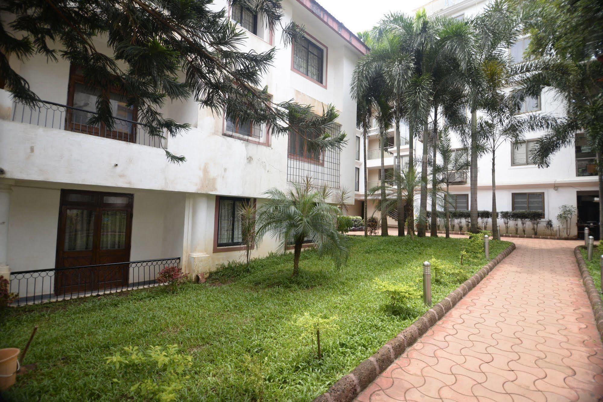 Sunkissed Plaza Hotel Calangute Ngoại thất bức ảnh